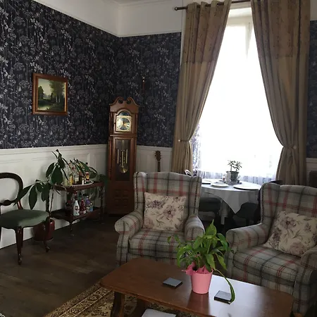 Le Presbytere D'hotes Bed & Breakfast 3*