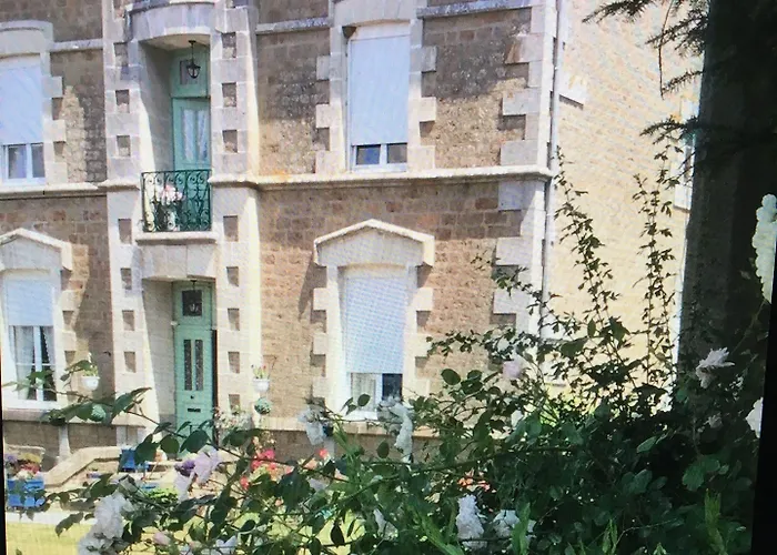 Le Presbytere D'hotes Bed & Breakfast 3*